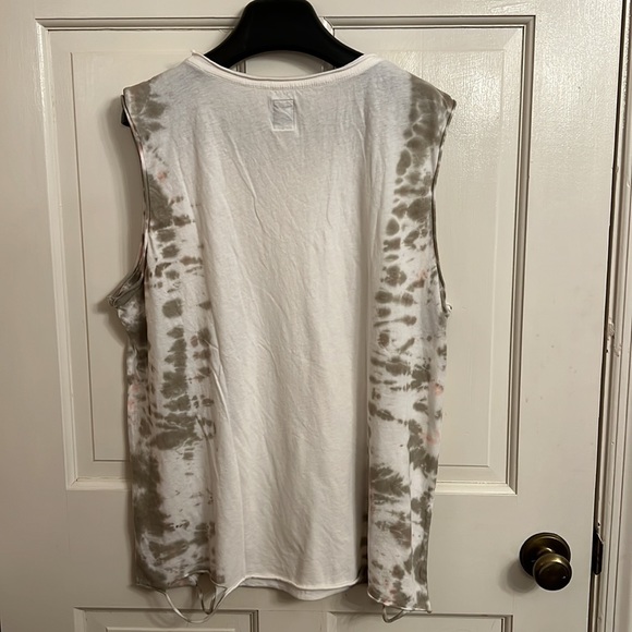 NSF Cream with Dye color in Size Medium - Picture 2 of 7